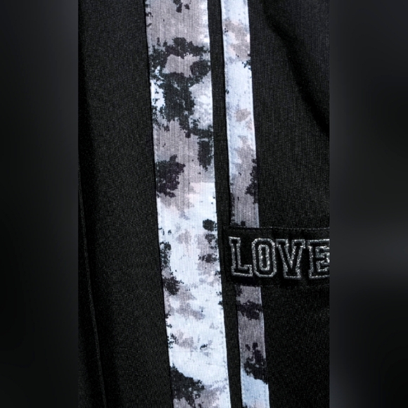 No Boundaries Love Joggers - Picture 3 of 5